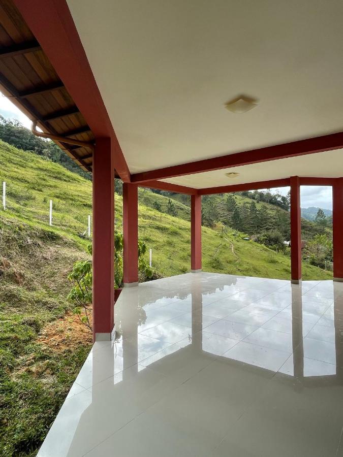 Ampla Casa De Campo - Afaven Aguas Mornas Bagian luar foto